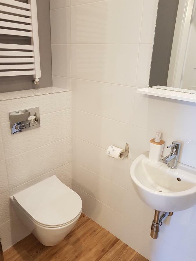 Apartamenty Metro Targowek Warszawa Exteriör bild