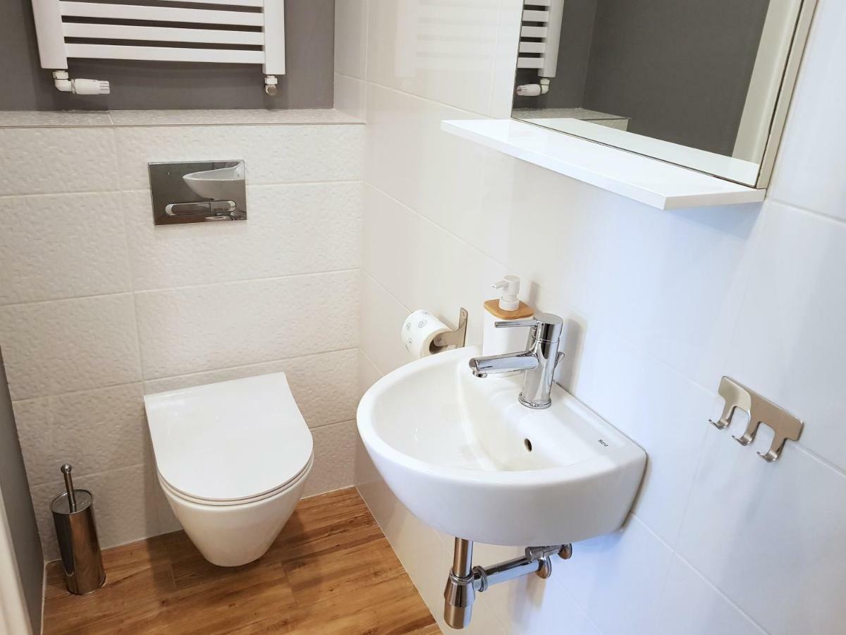 Apartamenty Metro Targowek Warszawa Exteriör bild